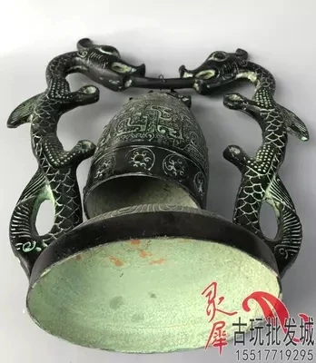

Archaize bronzes, two dragon clocks and crafts ornaments