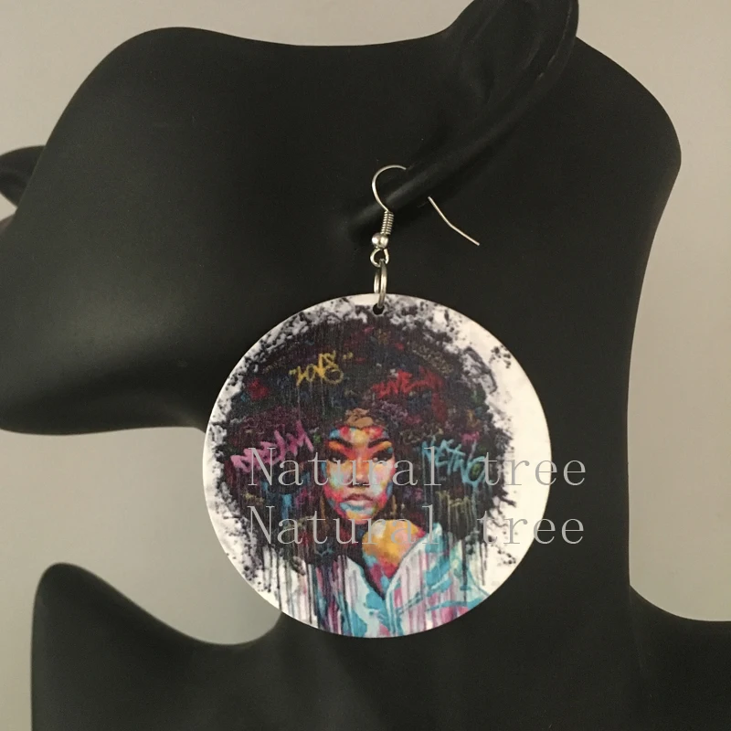 Деревянные серьги с принтом черной королевы|wooden earrings|black wooden earringsqueen earrings |