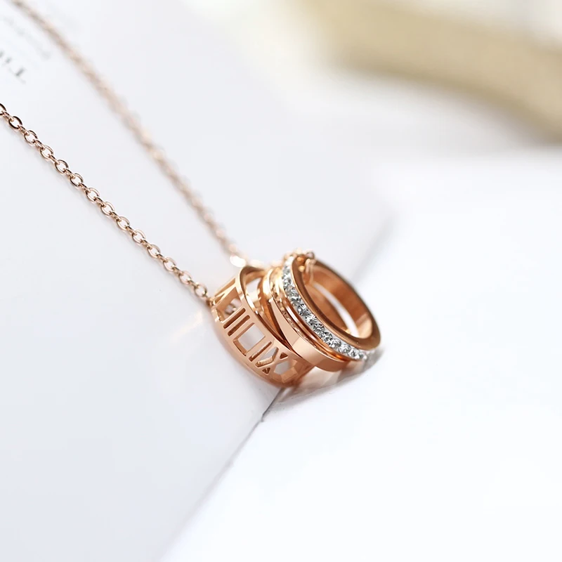Подвеска YUN RUO из розового золота цепочка с тремя кругами циркония титановая