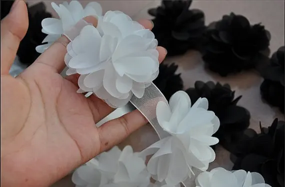 

1yard Lace Trim 3D White Chiffon Rosette Blossom Trim Fabric Flowers