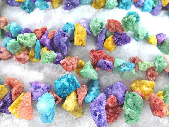 Продажа в Интернете с понедельника 16 дюймов 20-35 мм титановая Друза агат Самородка