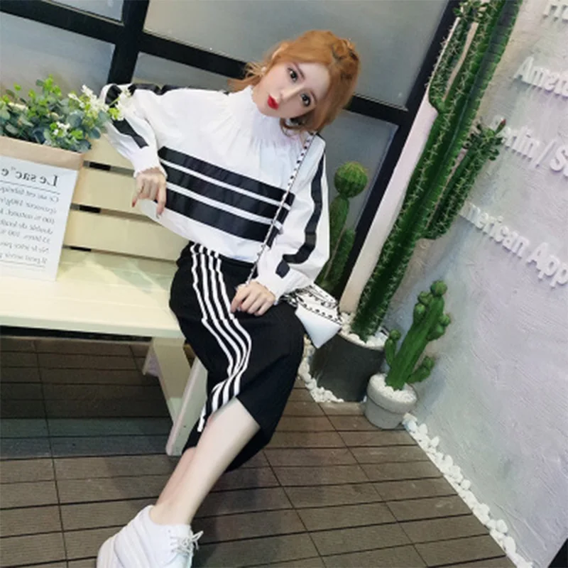 Женский костюм из 2 предметов зимний повседневный с коротким свитером и