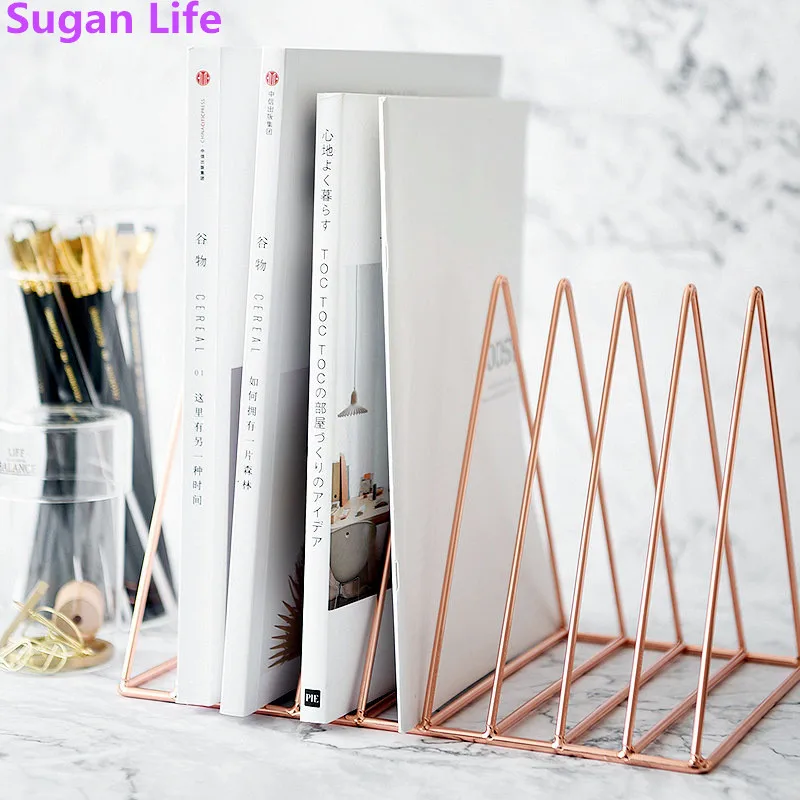 Простые кованые железные полки Sugan Life в скандинавском стиле треугольный