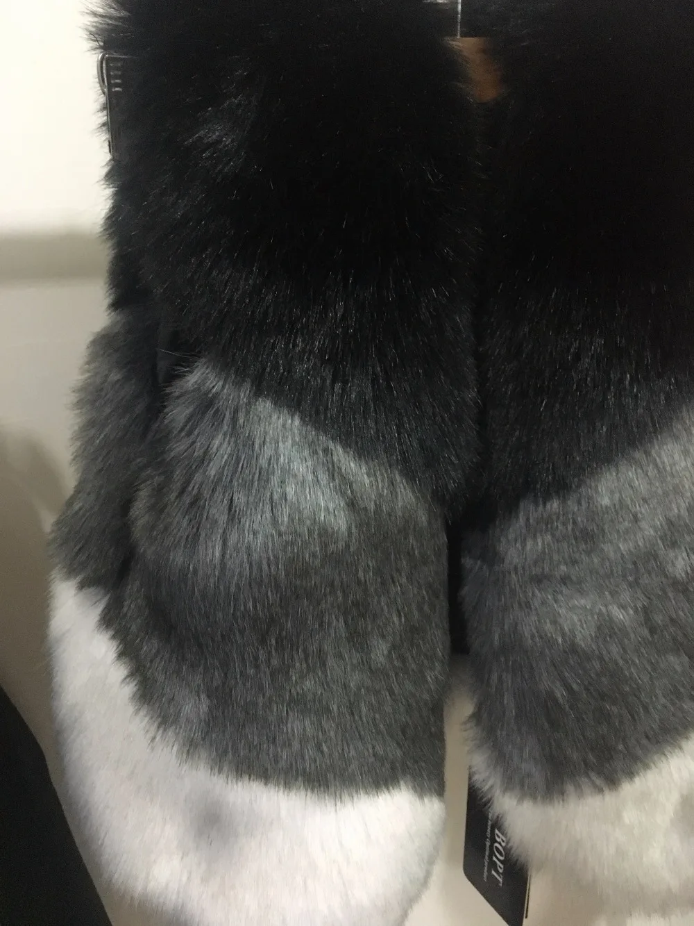 Новинка зима 2017 модный брендовый теплый жилет из искусственного лисьего меха