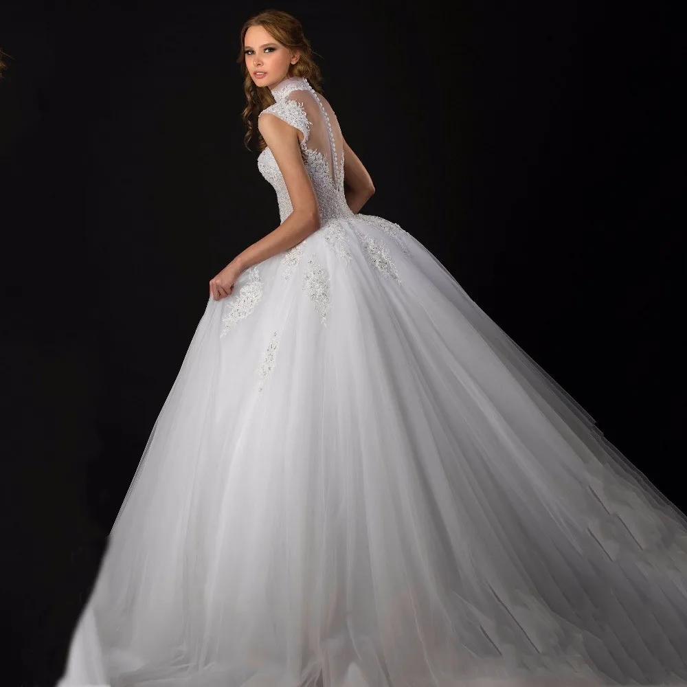 

Exquisite High Collar Appliqued Beaded Pearls Sleeveless 2017 Sheer Ball Gown Puffy Wedding Dresses vestido de noiva E-5