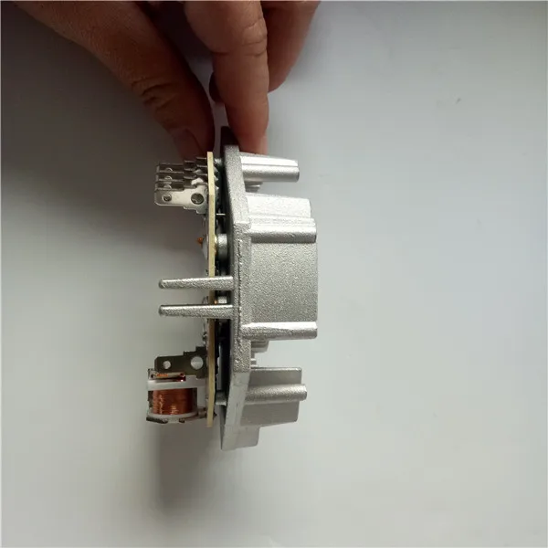 644178 резистор двигателя вентилятора для peugeot Citroen 106 405 406 OEM 698032 847283 Вт 847283R