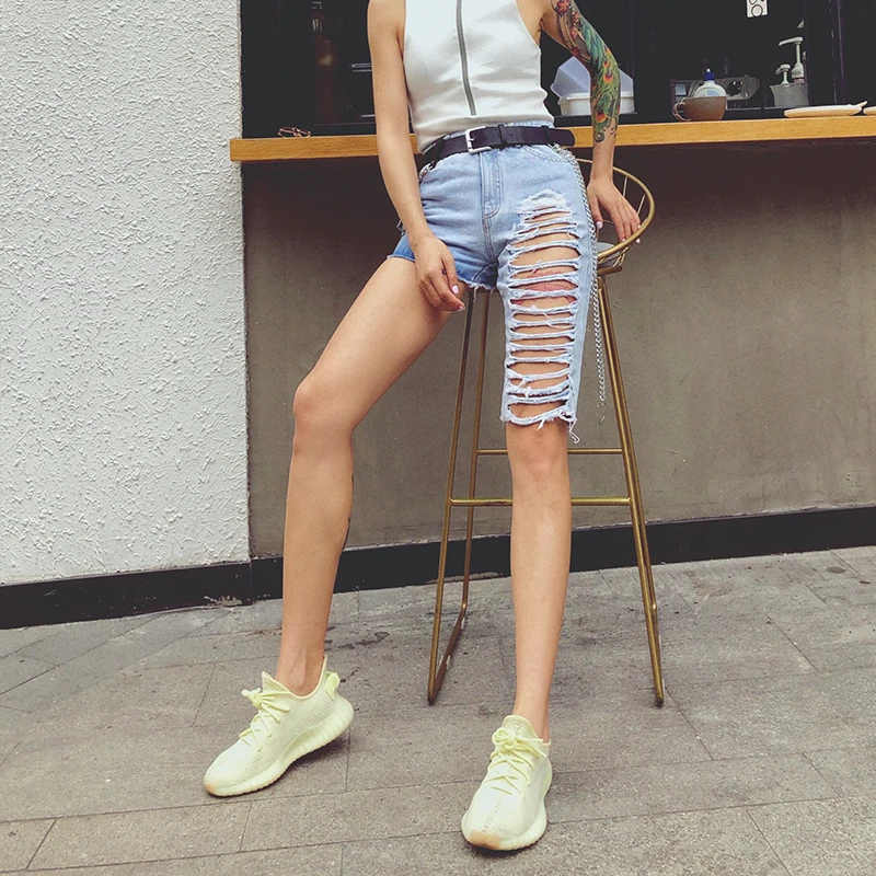 TWOTWINSTYLE, корейский стиль, уличная одежда, джинсы для женщин, высокая талия, асимметричные, рваные, женские джинсовые шорты, модные, весна, новинка