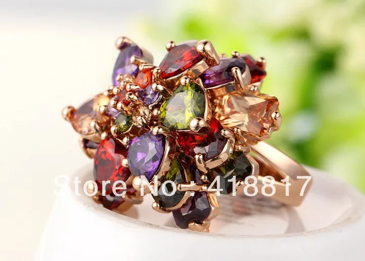 Кольца из розового золота с разноцветным кубическим цирконием в виде Моны Лизы |