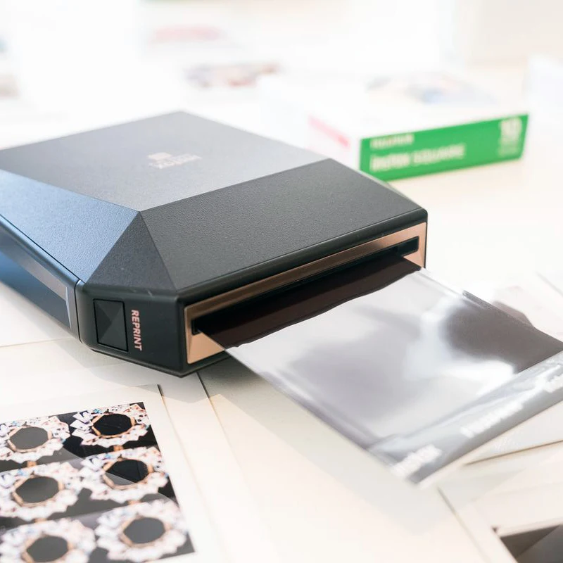 Fujifilm Instax Share SP-3 Smartphone Photo Printer + Fuji Square White Edge Instant Film for iOS Android | Электроника