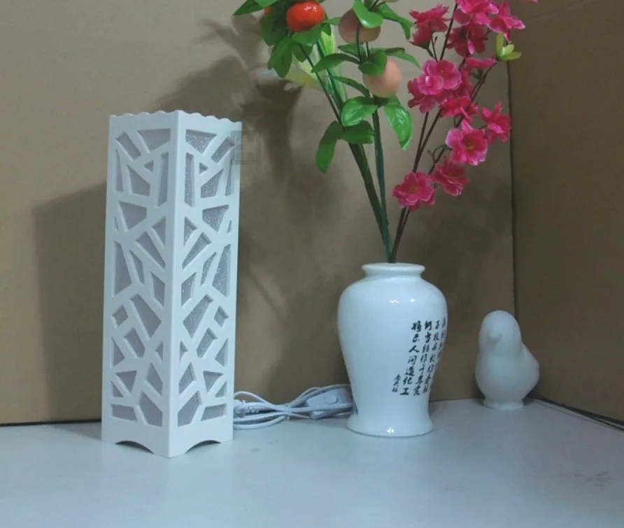 Винтажная настосветильник лампа E27 в стиле ретро дерево пластик деревенский