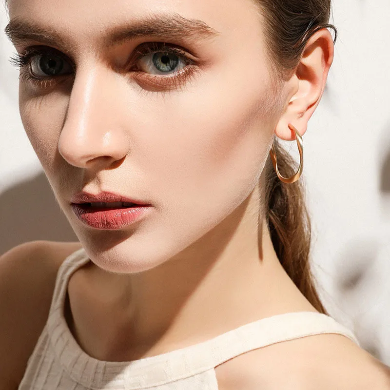 Twisted C Shaped Chic Hoop Earrings Women Vintage Simple Korean Fashion Jewelry Accessories Gifts Female Open Circle | Украшения и