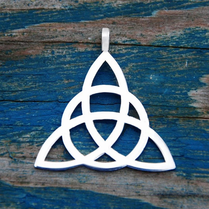 Triquetra-тройной великолепный посеребренные ожерелья и кулоны лот для женщин Модная бижутерия Прямая Новогодний подарок