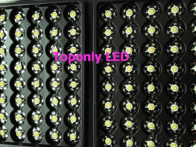 Светодиодная лампа высокой мощности 3 Вт с радиатором цвет белый CCT 20000k 240 лм