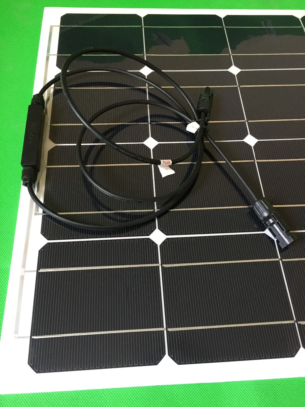 Высокая эффективность зарядки 100 Вт Гибкая солнечная панель 12 В зарядное