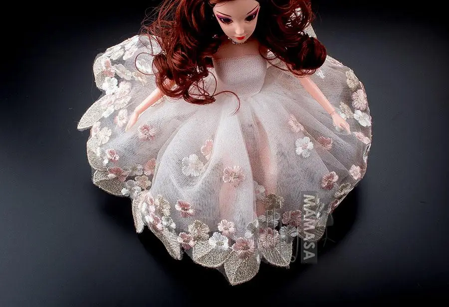 

Hot sale Auto material 18 cm doll lace embroidered gold skirt edge