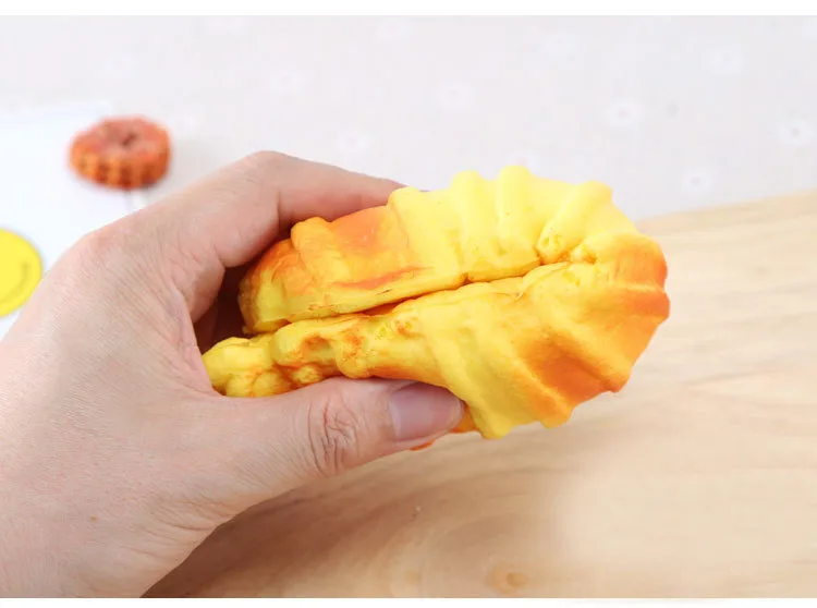 Artificial bread fake food squishy cake Simulation Model Soft PU Bread 1 pcs Fake Cake Bakery Photography props Decor Soft Bread