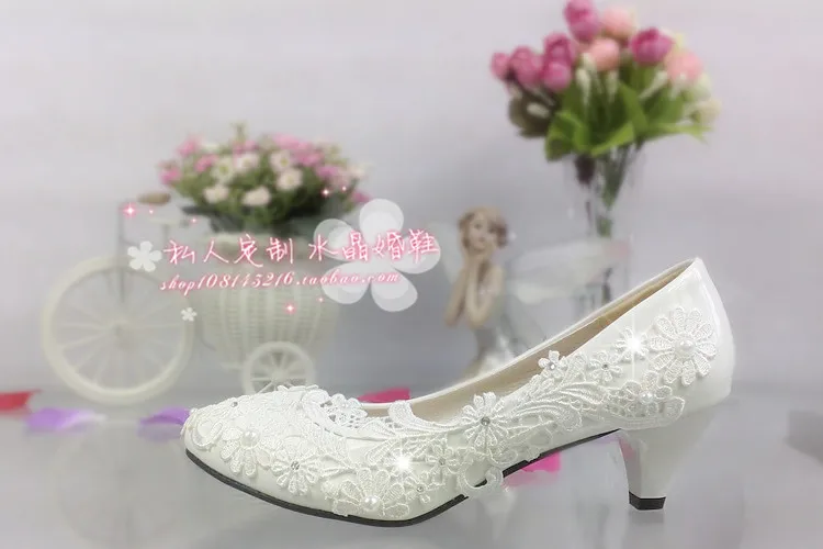 spike heel 5cm Свадебные белые туфли с кружевом и цветочным принтом аппликация на не сужающемся книзу массивном каблуке без застежки круглый носок с женские туфли-лодочки на платформе для вечерние банкетные невесты - Цвет: spike heel 5cm