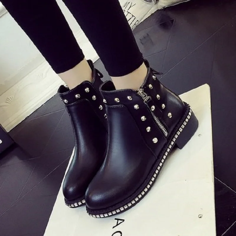 2019 booties female Martin boots autumn and winter new rivets plus velvet Korean warm women's children's shoes | Обувь