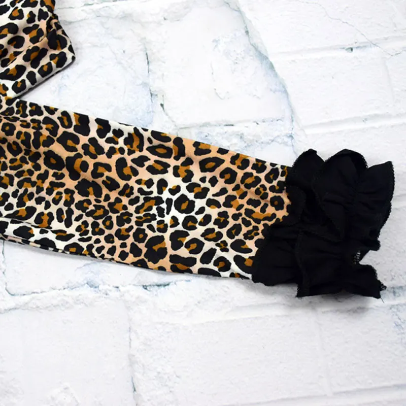 MVUPP/Одинаковая одежда для всей семьи леопардовая Повседневная футболка с