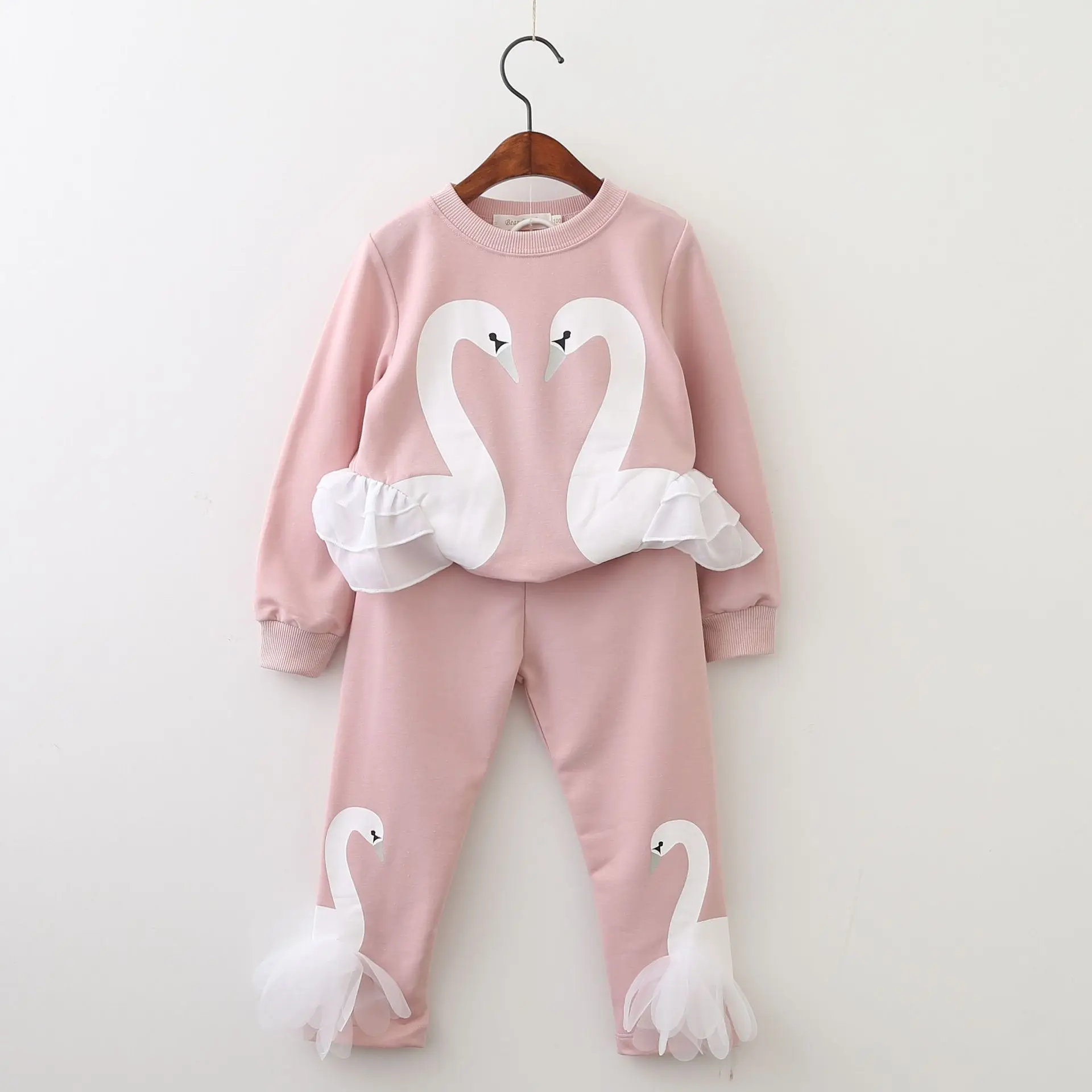 

2019 New Girl's Cotton Sweatshirts + Pants Children Long Sleeve T-Shirt and Pants Suit Wholesale 3-7 Years