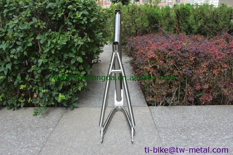 Титановая рама для горного велосипеда с внутренней кабельной прокладкой