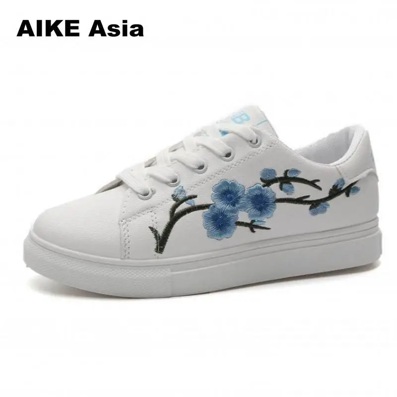 Aike ASIA/летние женские кроссовки; модная дышащая Вулканизированная обувь из искусственной кожи на платформе со шнуровкой; повседневная обувь белого цвета с вышивкой - Цвет: Blue