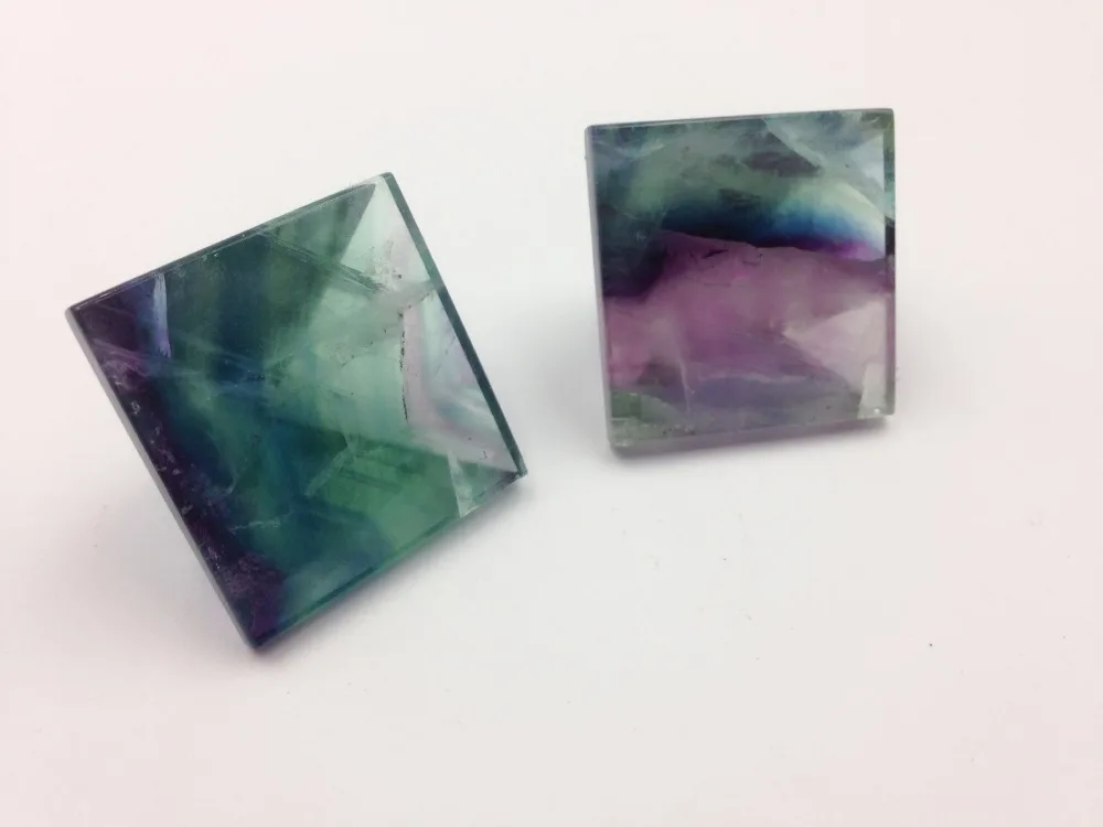 

2015 Natural crystal pyramid purple fluorite point chlorophane pyramid pendant 32mm *32mm