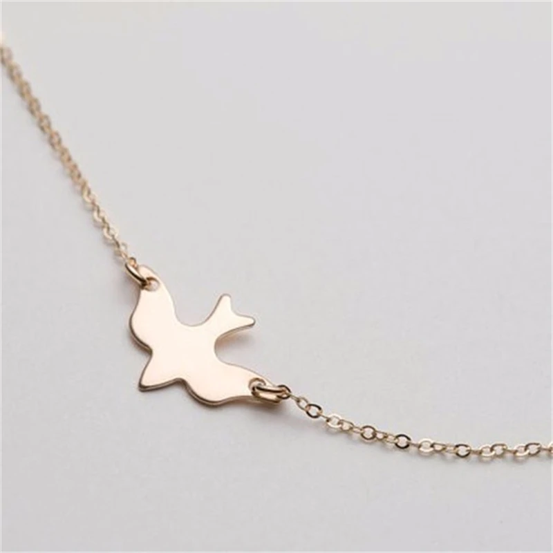 Модное простое ожерелье с боковыми птицами Золотое мирное нежной цепочкой