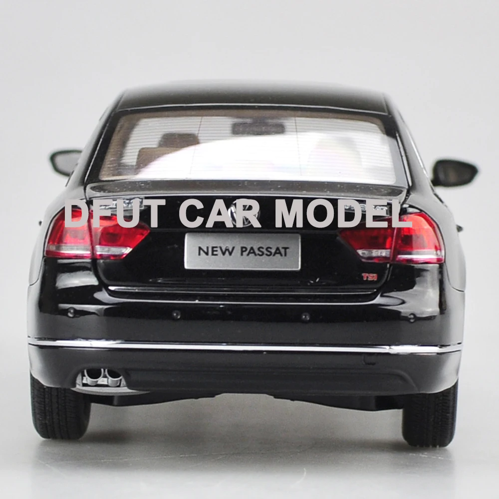 Литье под давлением 1:18 сплав PASSAT 2011 модель автомобиля Детские игрушечные машинки авторизованный игрушки для детей