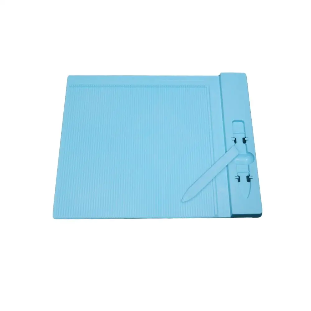 Табло готово к вырезанию картонных декоративных металлических трафаретов для