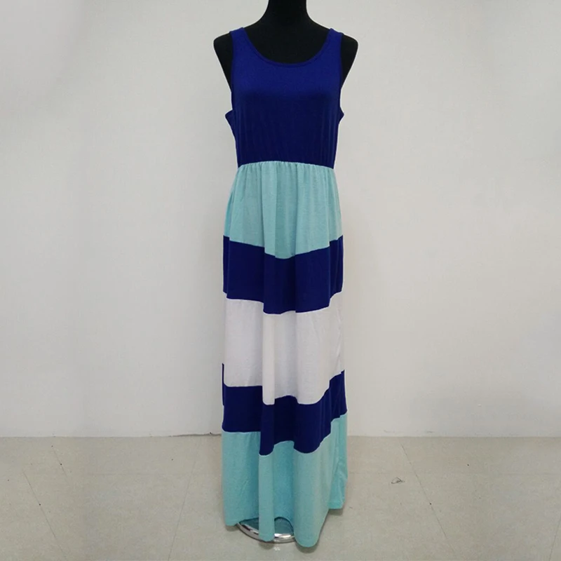 Одинаковые комплекты для семьи летнее платье в полоску мамы и дочки модные