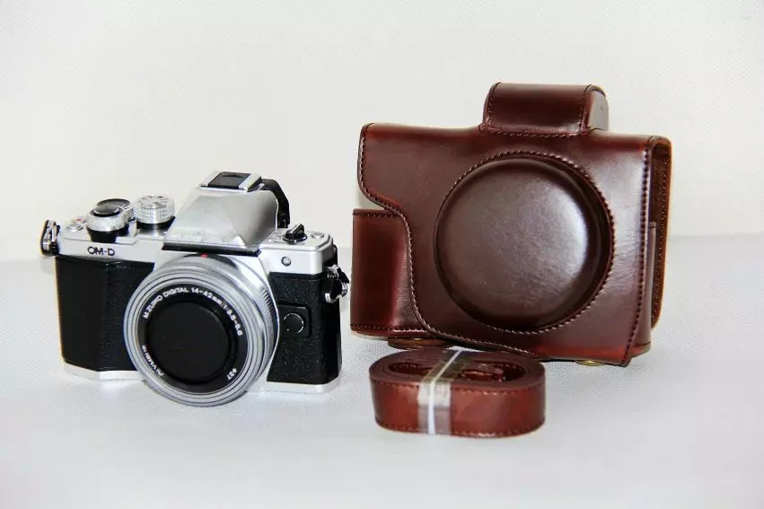 Кожаный чехол для камеры Olympus черный/коричневый/Coffee OMD EM10II с ремешком MarkII кожи