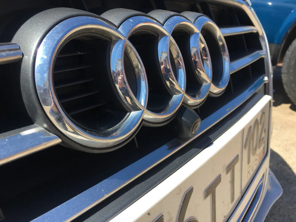 

Фронтальная камера для Audi A4L 2013 2014