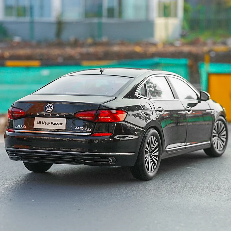 Высокое качество 1:18 новая модель PASSAT из цинкового сплава, высококачественная металлическая коллекция и Подарочная модель автомобиля