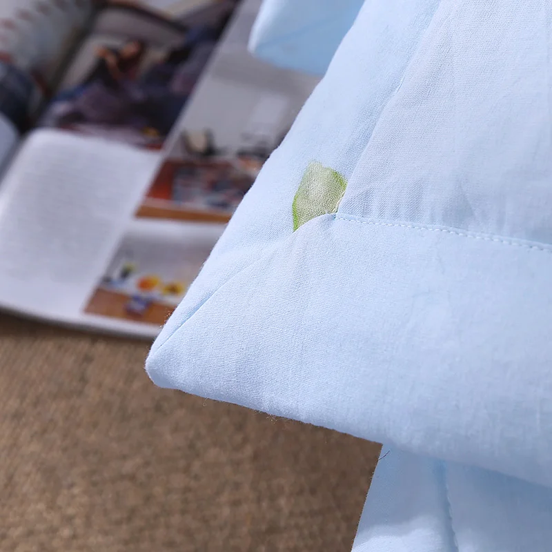 Light Blue Cartoon Red Apple Pattern 1Pcs Summer Quilted Quilt 200X240cm Size Thin Bedding Throws Blanket Plaids Quilting Soft | Дом и сад