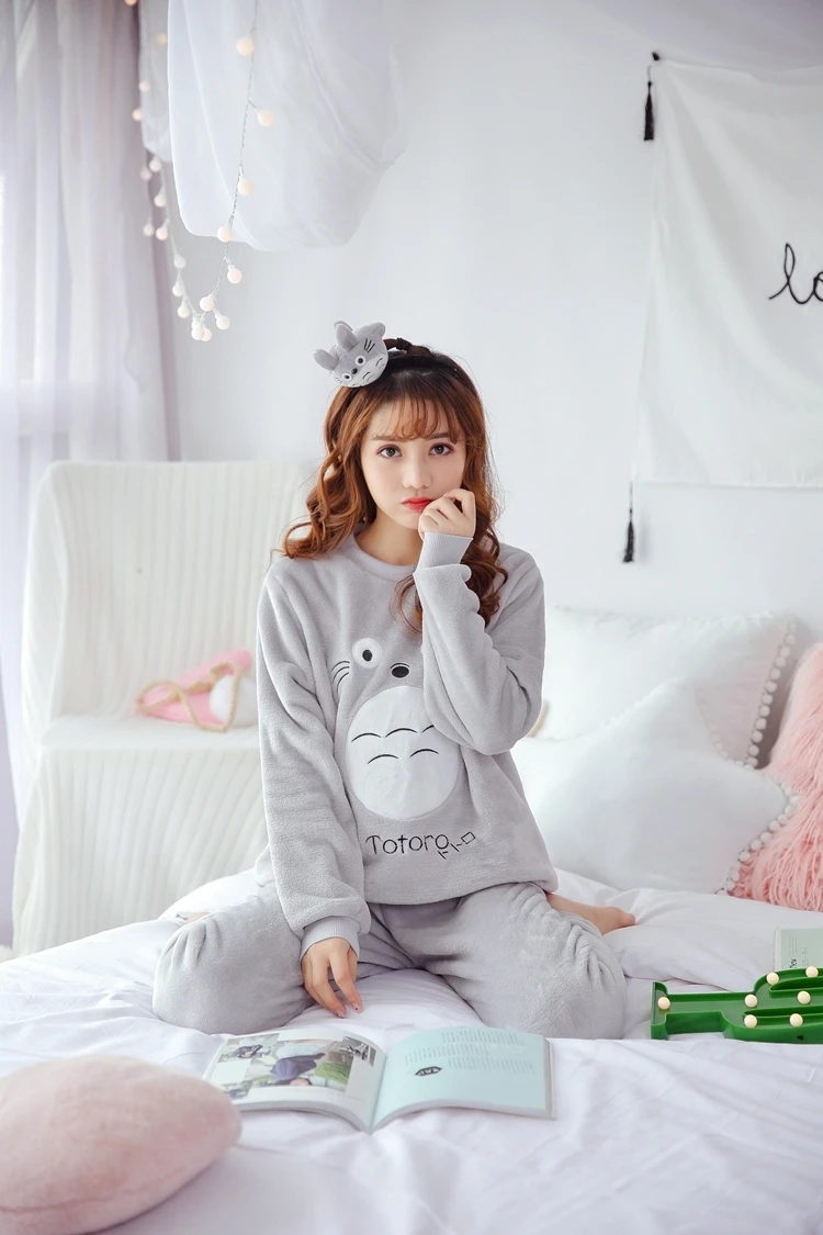 Коралловые бархатные зимние женские пижамные комплекты, Женские Фланелевые комплекты с круглым вырезом и милым рисунком из мультфильма, цвета: верблюд, белый, с буквенным принтом, для дома, зимний теплый костюм