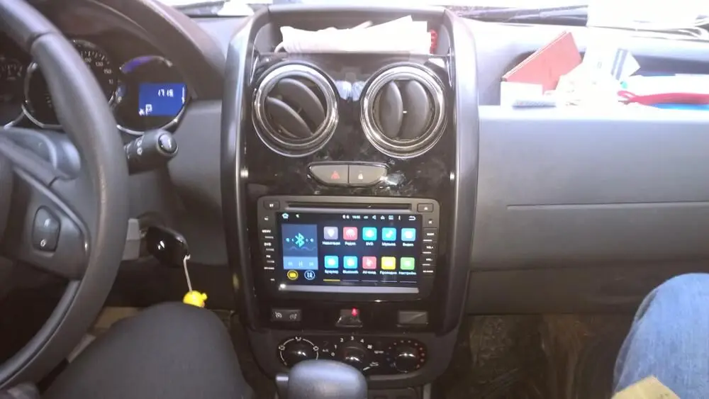 Автомобильный dvd плеер с 7 дюймовым HD сенсорным экраном Android 1 для 1024 * 600LCD дюймов