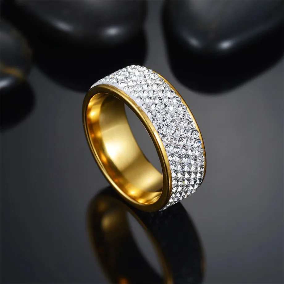 Купи Hip Hop Full Rhinestone Bling Iced Out Wedding Rings Gold Color Titanium Stainless Steel Rings For Men Women Jewelry Dropship за 169 рублей в магазине AliExpress