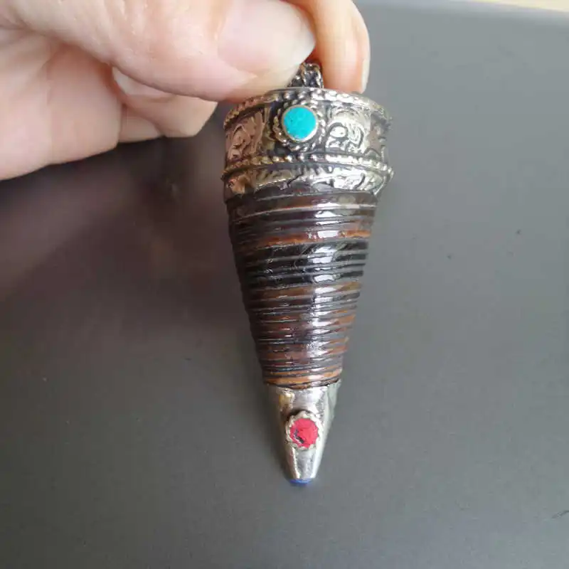 

TBP598 Tibetan Amulet Pendants for Man Copper Capped Natural Lovely Sea Snail Pendant 50-70mm
