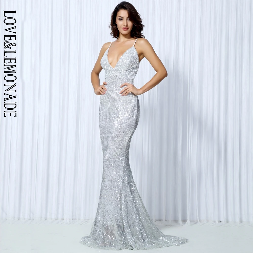 Женское длинное платье LOVE & LEMONADE серебристое эластичное с блестками модель