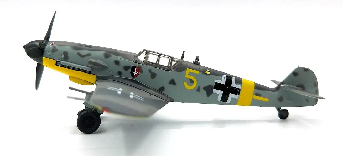WWII German BF109G-2 VI./JG52 1942 Россия 1/72 самолет easy model