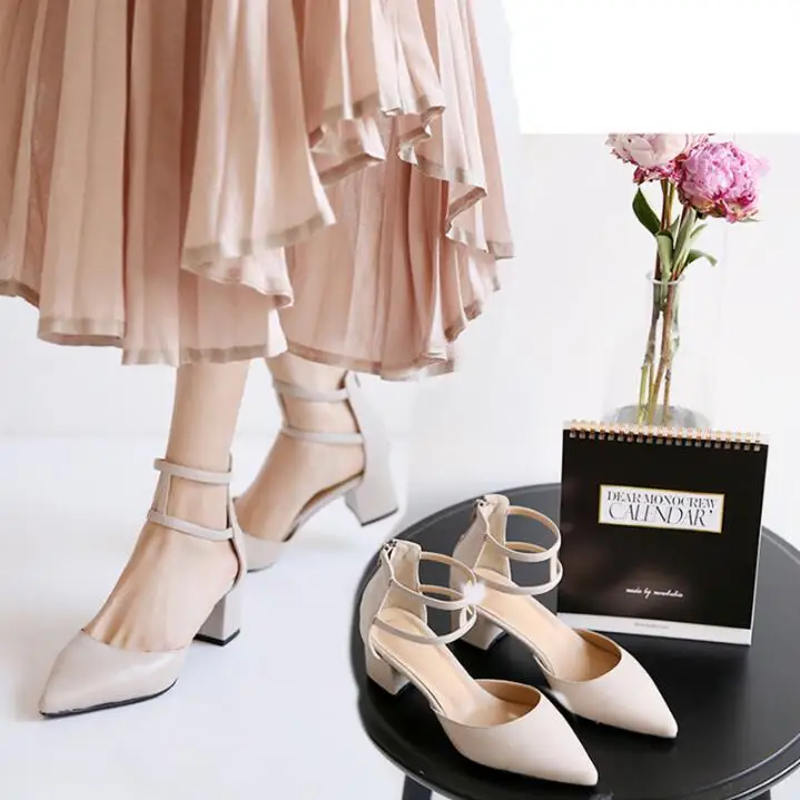 Женские туфли-лодочки на среднем каблуке черные бежевые туфли из искусственной