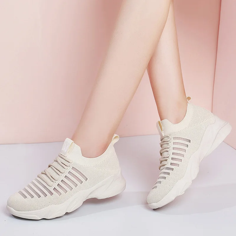 Кроссовки на плоской подошве женская модная Вулканизированная обувь белые