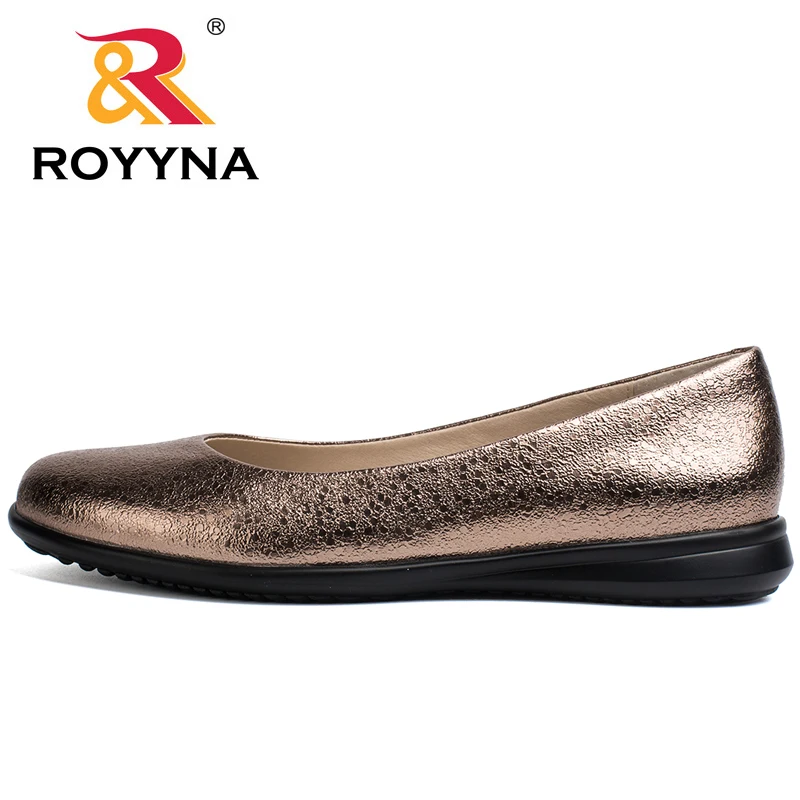 ROYYNA Hot Style Women Flats Round Toe Women Loafers Metal Color Material Female Shoes Light Soft PU Out Soles Ladies Shoes