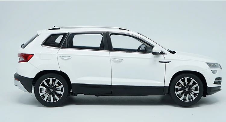 1:18 литая под давлением модель для Skoda KAROQ Sport line оранжевый внедорожник сплав игрушка автомобиль коллекция оригинальная коробка