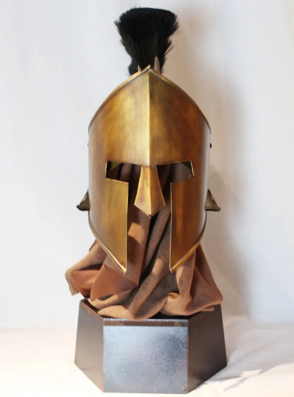 Средневековые древние греческие воины могут носить войны и короля лысающих