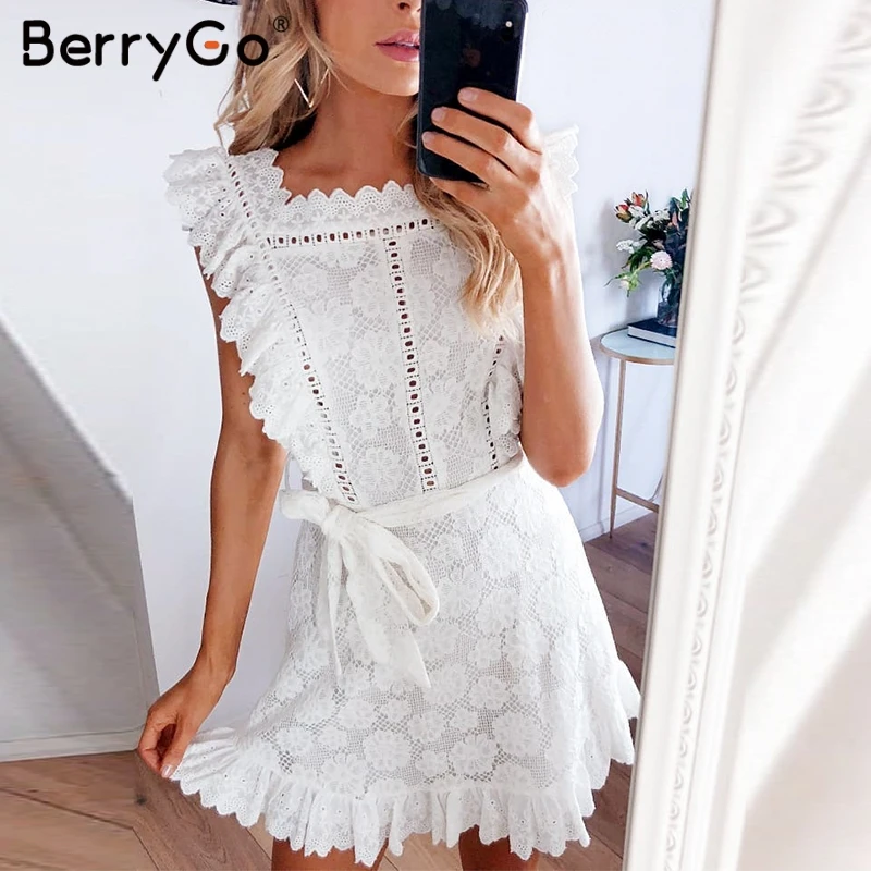 Женское кружевное платье BerryGo Белое Облегающее Платье с ажурной подкладкой и