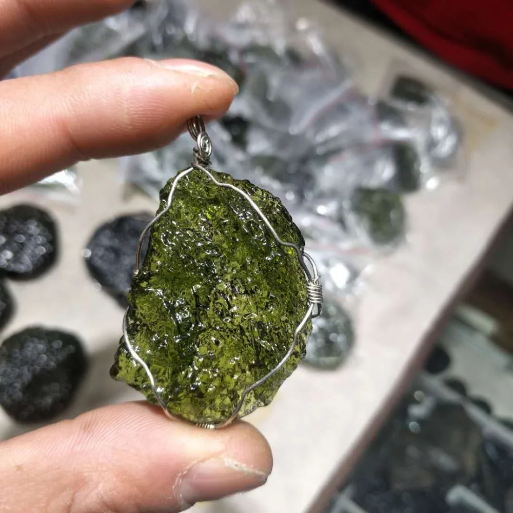 16 18 г Бесплатная доставка зеленый драгоценный камень молдавит метеорит