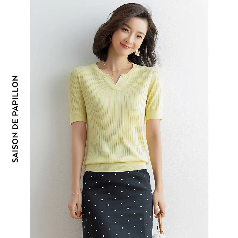 Женская тонкая трикотажная футболка с коротким рукавом и V-образным вырезом |