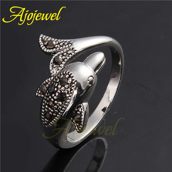 Женское и мужское кольцо в виде дельфина с черными стразами|ring animal|ring jewelrydolphin rings